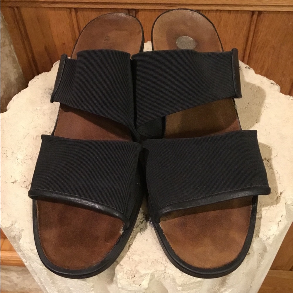 Naot black slide sandals